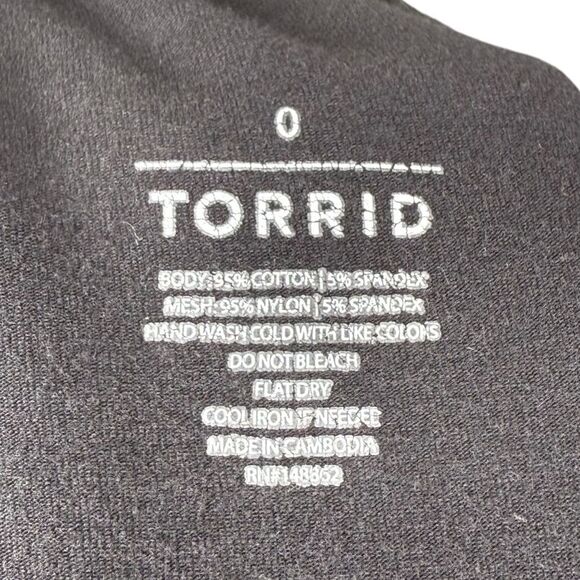 |EUC| TORRID Full Length Signature Waist Split Fishnet Inset Legging - Picture 6 of 6